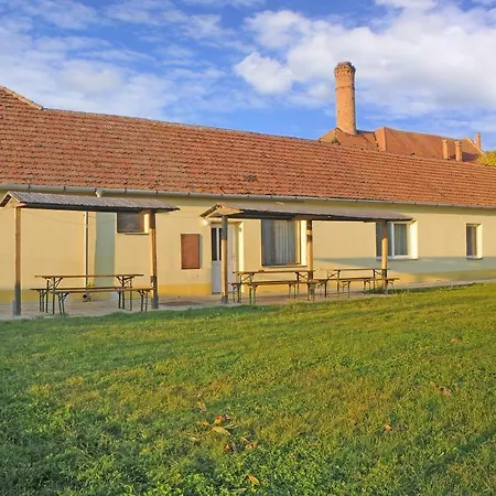 Bungalovy Hajovna Guest house Dolni Vestonice